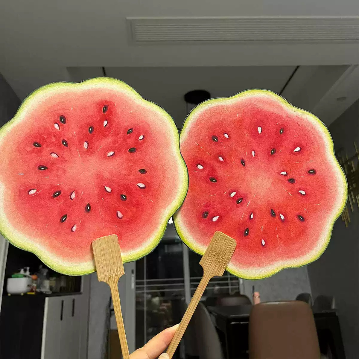 手绘西瓜团扇夏日清凉