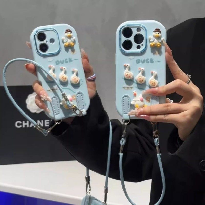 一群鸭子适用苹果17pro手机壳IPHONE华为MATE70红米K80荣耀400OPPORENO14金属小胖妹VIVOX200小米15套16