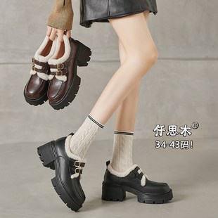 粗跟高跟鞋女冬加绒大码女鞋41到43胖脚宽肥40棕色单鞋厚底圆头42