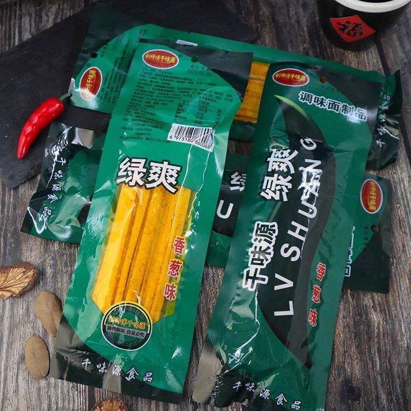 刘师傅千味源绿爽麻辣条香葱酒鬼辣棒大辣片皮儿时怀旧童年零食品