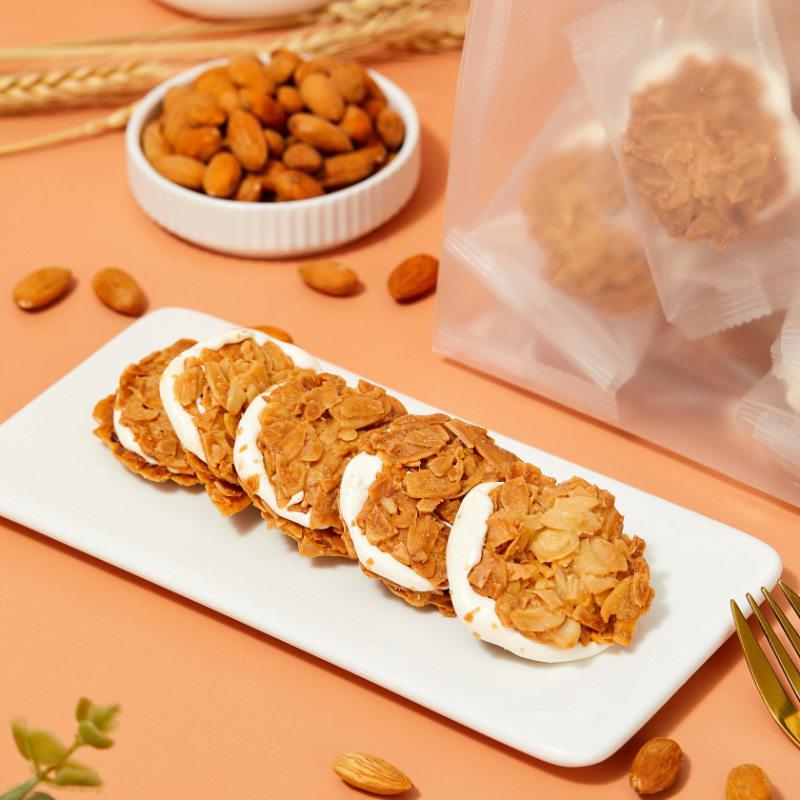 新品扁桃仁软心酥牛轧杏仁夹心酥拉丝坚果饼干薄脆网红追剧特产小