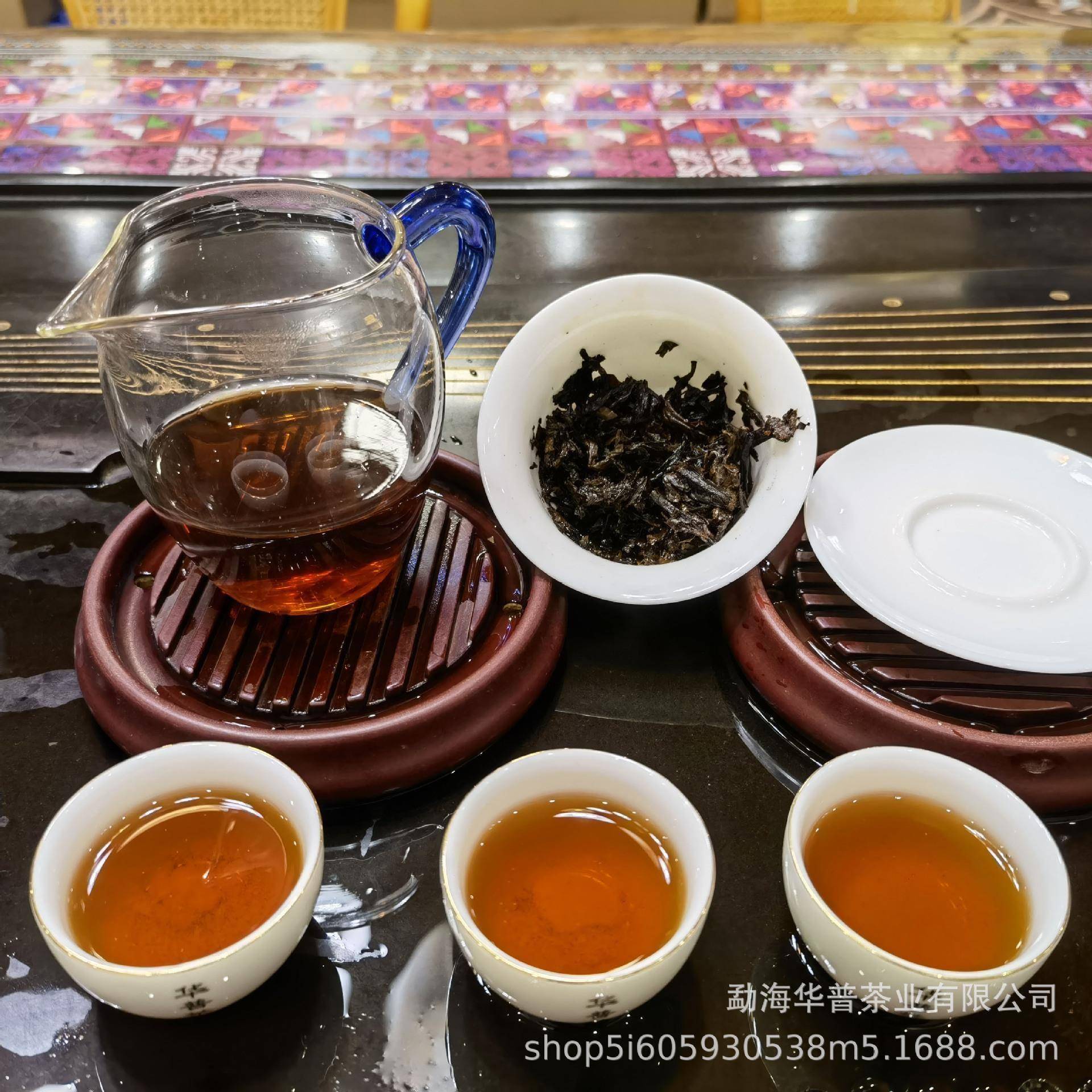 普洱茶工厂直销名山头春古树发酵熟茶宫廷紧压357g普洱熟茶七子饼
