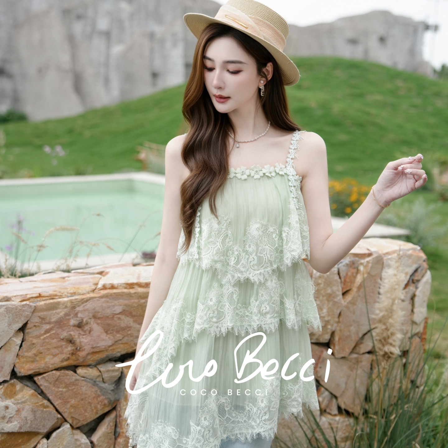 COCO BECCI【春野铃兰】法式花朵钉珠蕾丝吊带小衫女夏季2026新款