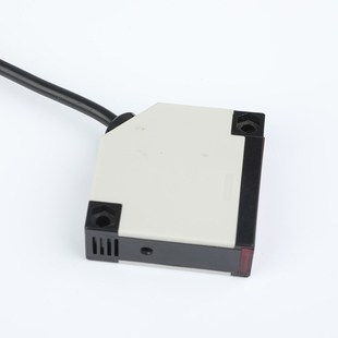 厂家方形光电开关传感器D3EK50DC10 红外感应开关 30V漫反射式