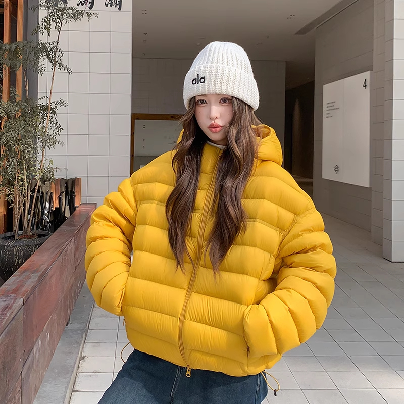 轻型排骨连帽羽绒服女泡芙白鹅绒