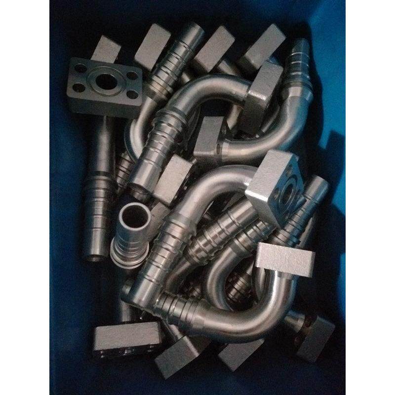 宁波晟威管接头卡特方盘87693-20一寸二SAE法兰6000PSI