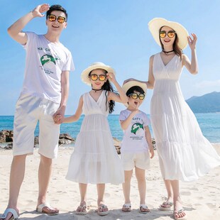 不一样的b家庭亲子装海边度假V领母女裙父女父子母子一家四口装夏
