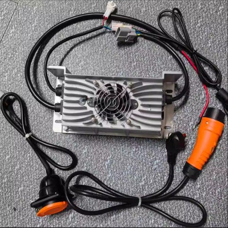 电动车四轮车载充电器防水充电机锂电池快充充电器48V25A新能源