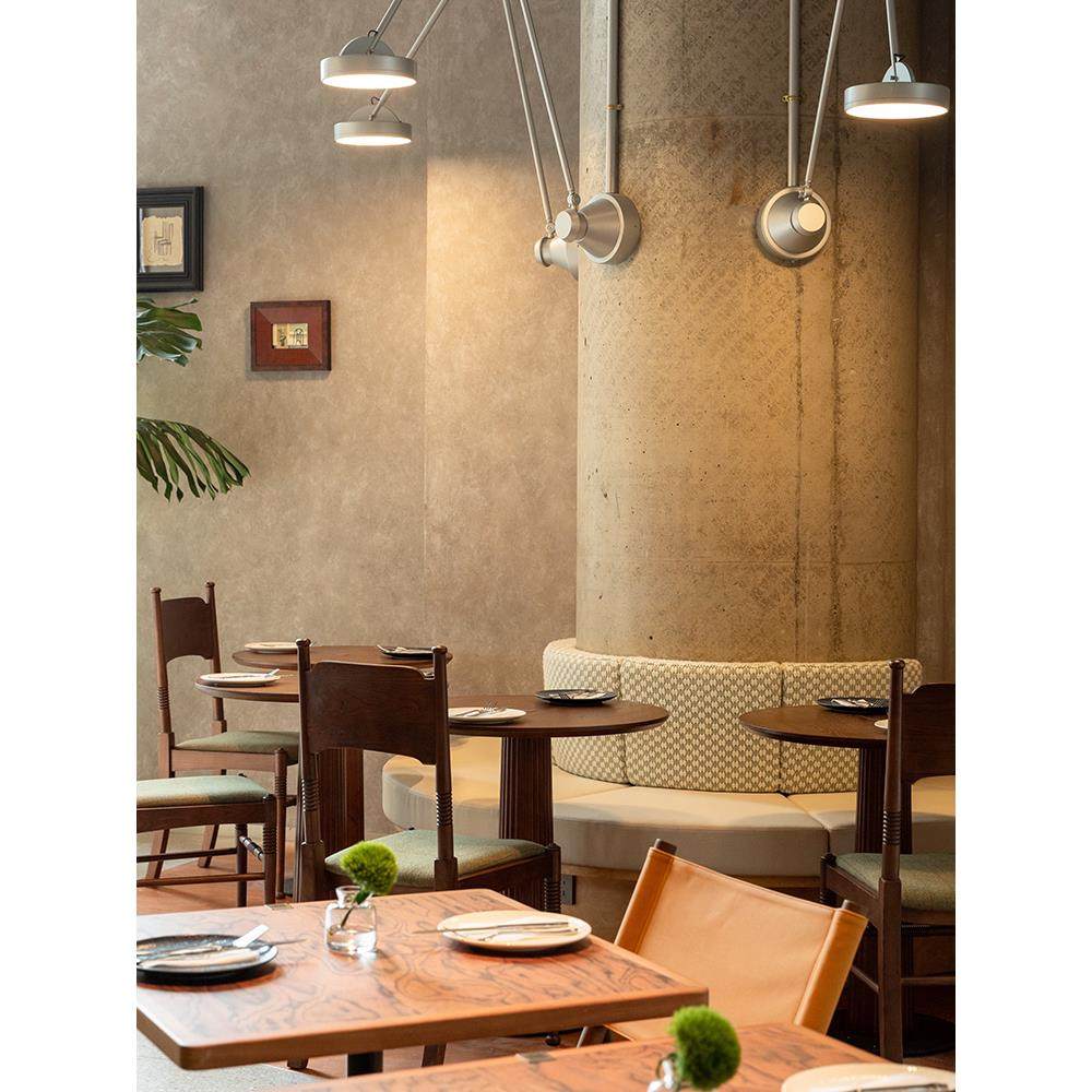 中式实木餐桌洽谈桌椅组合高级感轻奢接待咖啡厅阳台小圆桌子椅子