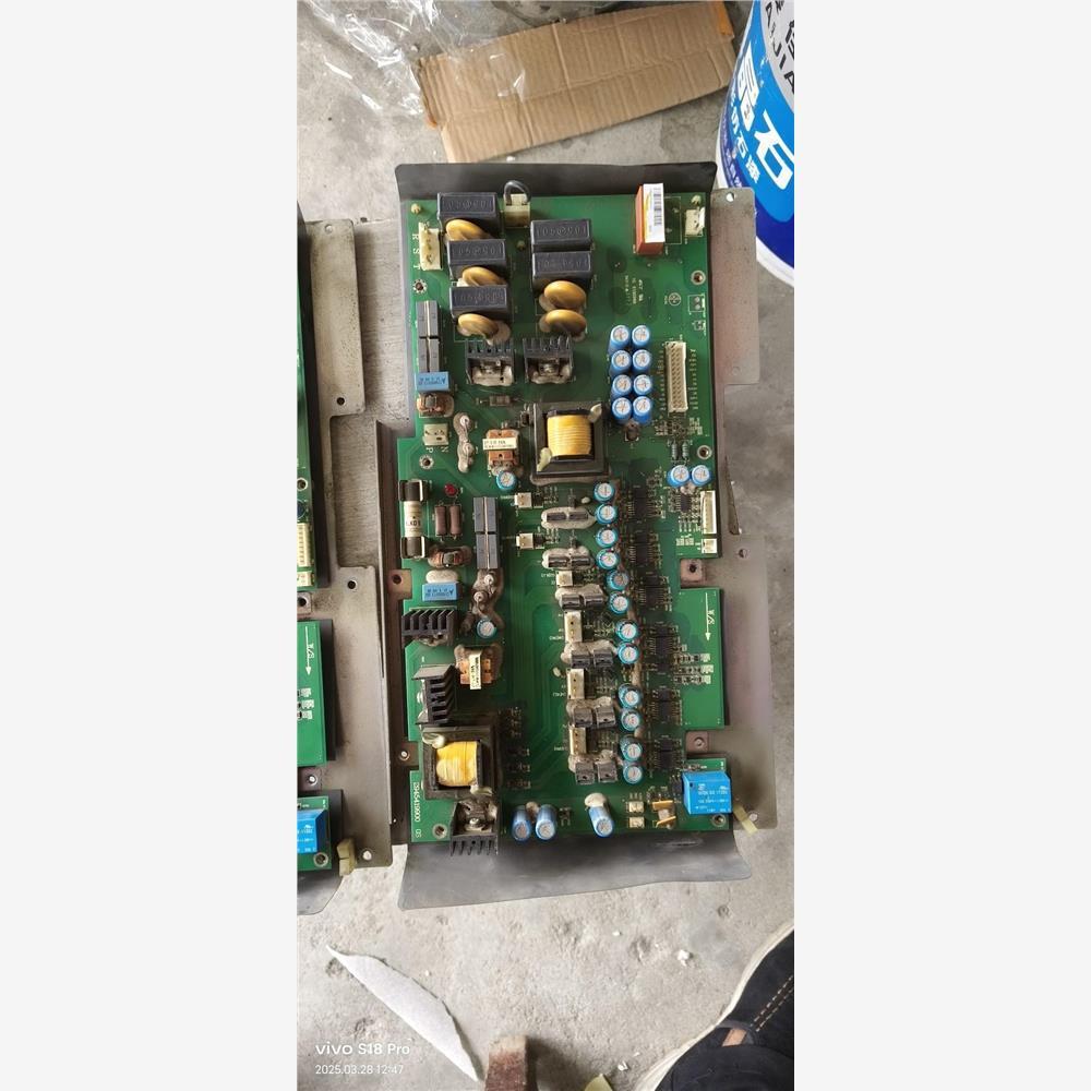 议价台达变频器VFD-B/F系列/55/75KW驱动板