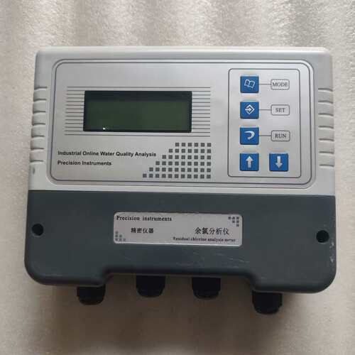 议价余氯分析仪一台，型号RCA6500M1-CM3300，成色如议价