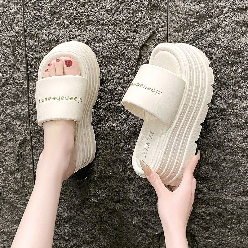 高级感厚底拖鞋女时尚外穿2025夏季新款增高9cm小个子松糕一字拖