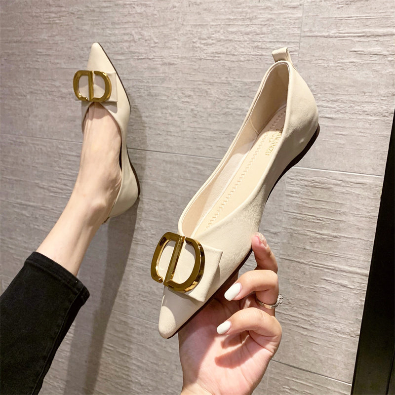 软底工作鞋女黑色尖头平底单鞋女夏婚鞋内增高鞋20T21新款软皮单
