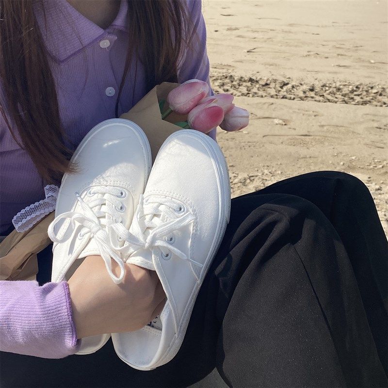 白色帆布鞋女春季百l搭2026新款小白鞋ins街拍潮鞋一脚蹬半拖女鞋
