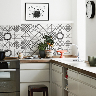 简约现代厨房防油贴纸浴室防水墙纸自粘仿瓷砖贴画耐高温装 饰墙贴