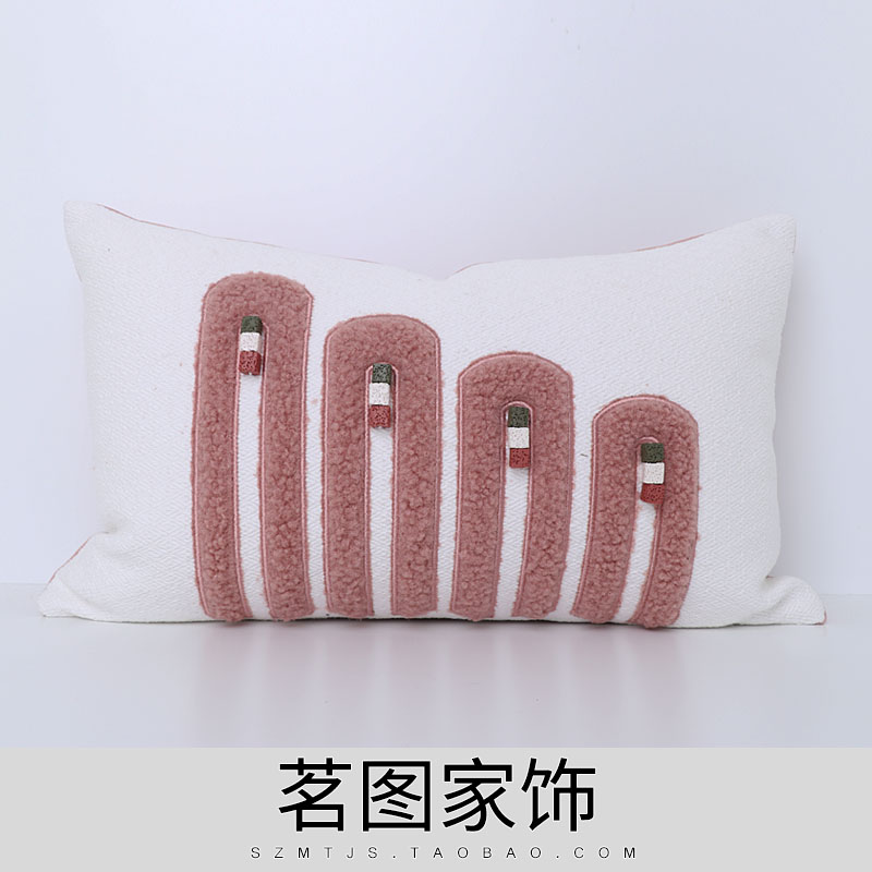 样板间儿童房女孩房床上抱枕腰枕搭毯粉绿色毛毛球靠包沙发靠垫