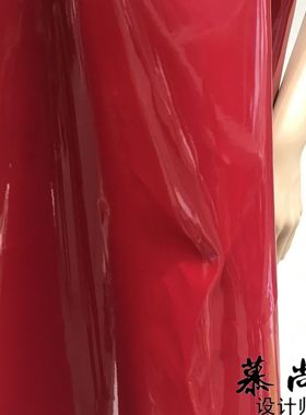 亮面皮革 亮皮针织高弹力PU仿皮料 高端暗红色镜面皮革布料面料