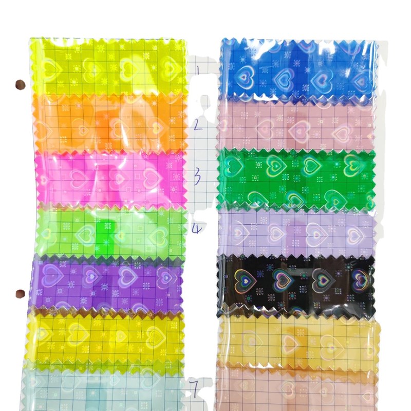 新款0.4mm彩色幻彩爱心点点PVC镭射透明膜装饰手账笔袋盒箱包材料