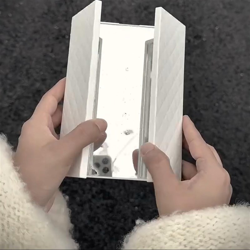 镜子化妆镜三折叠便捷桌面台式镜家用宿舍可作手机支架