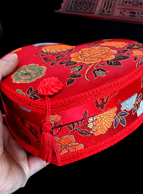 结婚针线盒套装高档锦缎红色新娘嫁妆陪嫁中式闺蜜礼物家用针线包