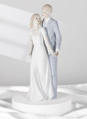 愿一礼物】情侣夫妻摆件 高级精致纪念日结婚礼物 一家人陶瓷雕像
