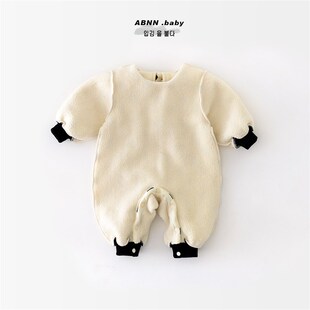 宝宝秋冬连体衣新生儿加绒加厚男童满印圆点一体绒爬服婴儿冬装