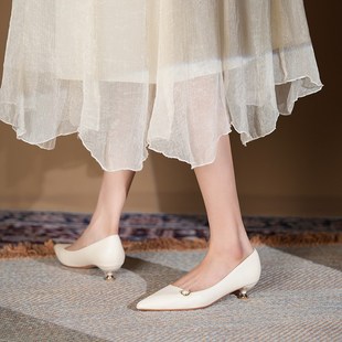 315-42 时尚小跟鞋简约气质软皮不磨脚尖头单鞋矮跟高跟鞋3公分