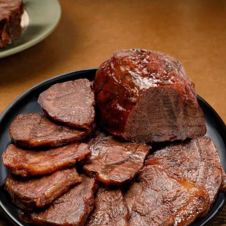 内蒙古酱牛肉五香牛腱子肉熟食卤味真空包装开袋即食下酒菜包邮