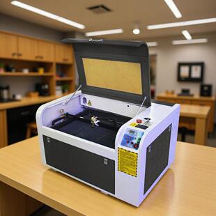 激光切割机PP板亚克力皮革PU木板布料塑料ABS双色板激光雕刻机