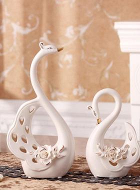 天鹅摆件陶瓷欧式客厅送礼创意一对电视柜酒柜家居装饰品结婚礼物