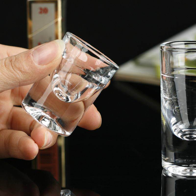 推荐新品玻璃平脚白酒杯烈