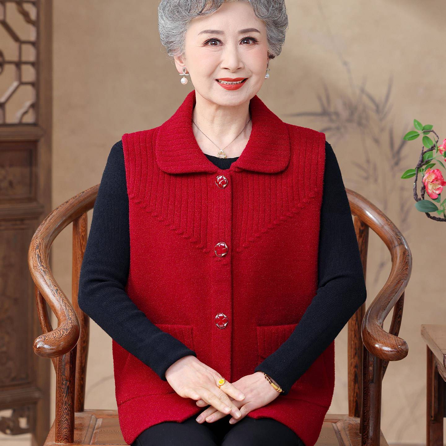 极速中老年人女装背心春季新款翻领马甲开衫奶奶装春秋冬坎肩外套