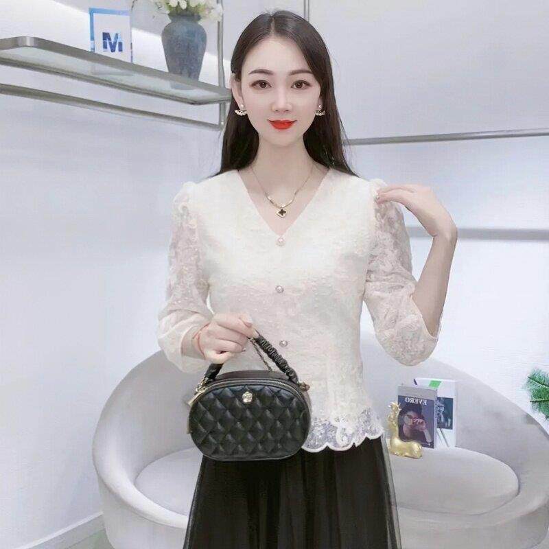 极速法式气质V领蕾丝衫女春秋新款七分袖百搭打底衫减龄甜美洋气