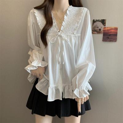 推荐法式气质荷叶边V领白