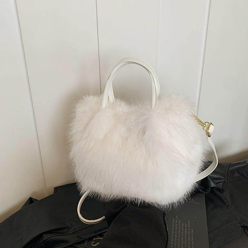 推荐毛绒绒包包女大容量20