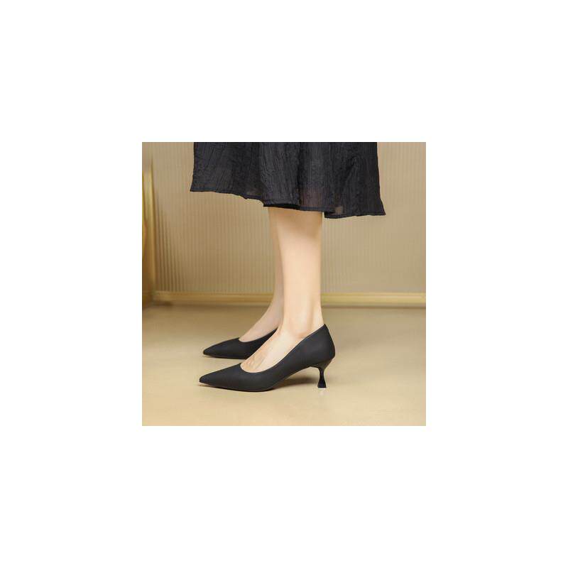 推荐裸色高跟鞋女秋季2026年新款气质白色小众设计感漆皮黑色单鞋