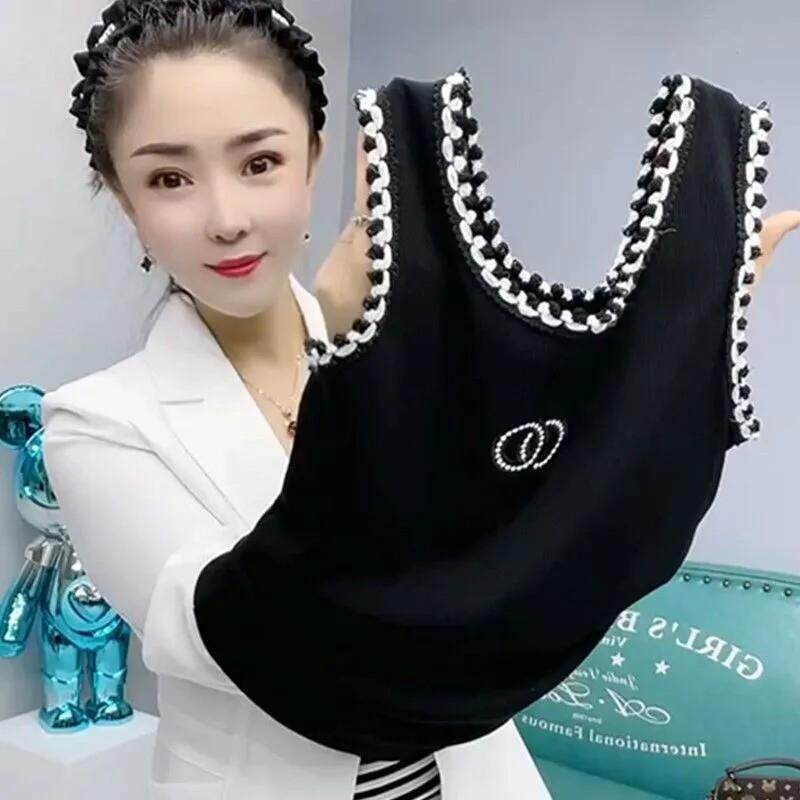 极速大码刺绣吊带背心女士2026新款网红时尚内搭遮肚显瘦洋气无袖