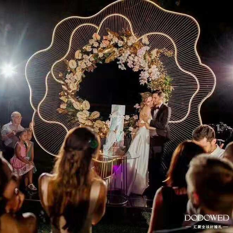 2021新款婚礼舞台背景装饰屏风道具铁艺千丝万缕背景花现场装饰