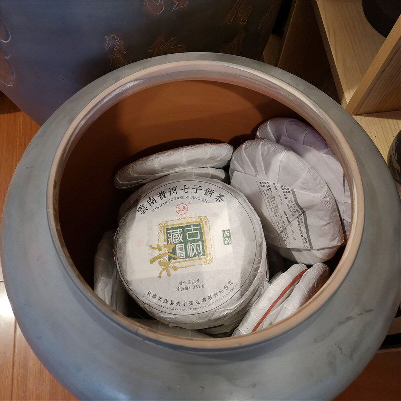 云南建水紫陶42饼茶缸密封防潮茶叶罐普洱茶散茶罐手工大号存茶罐