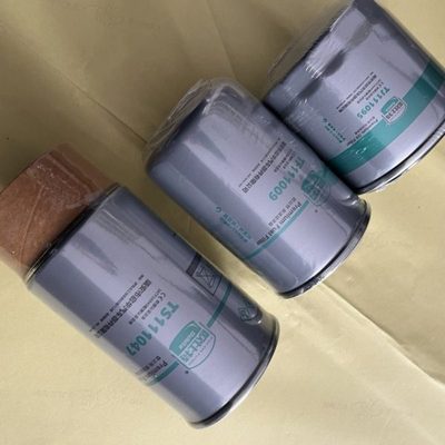 潍柴雷沃收割机配件原厂RG70/80领航金刚130马力全柴机柴滤一套