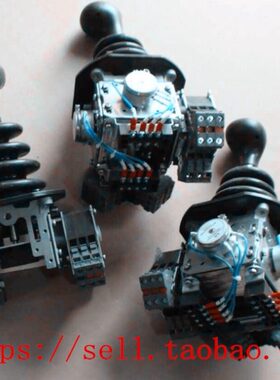 带电位器主令控制器 、工业摇杆、操作手柄   LK58-3/101D+3/101D