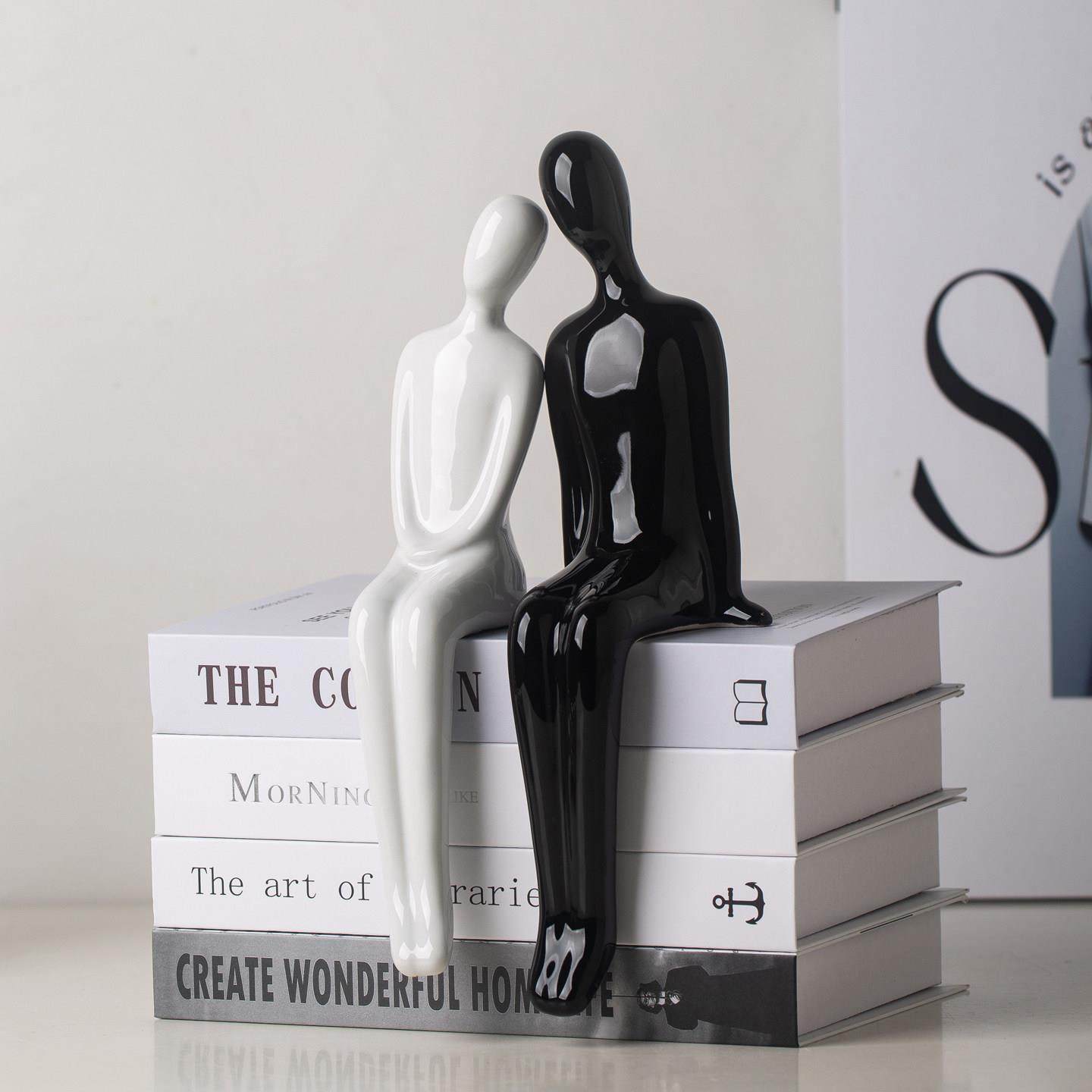 电视背景墙坐姿摆件轻奢高档软装家居客厅酒柜电视柜玻璃柜装饰品