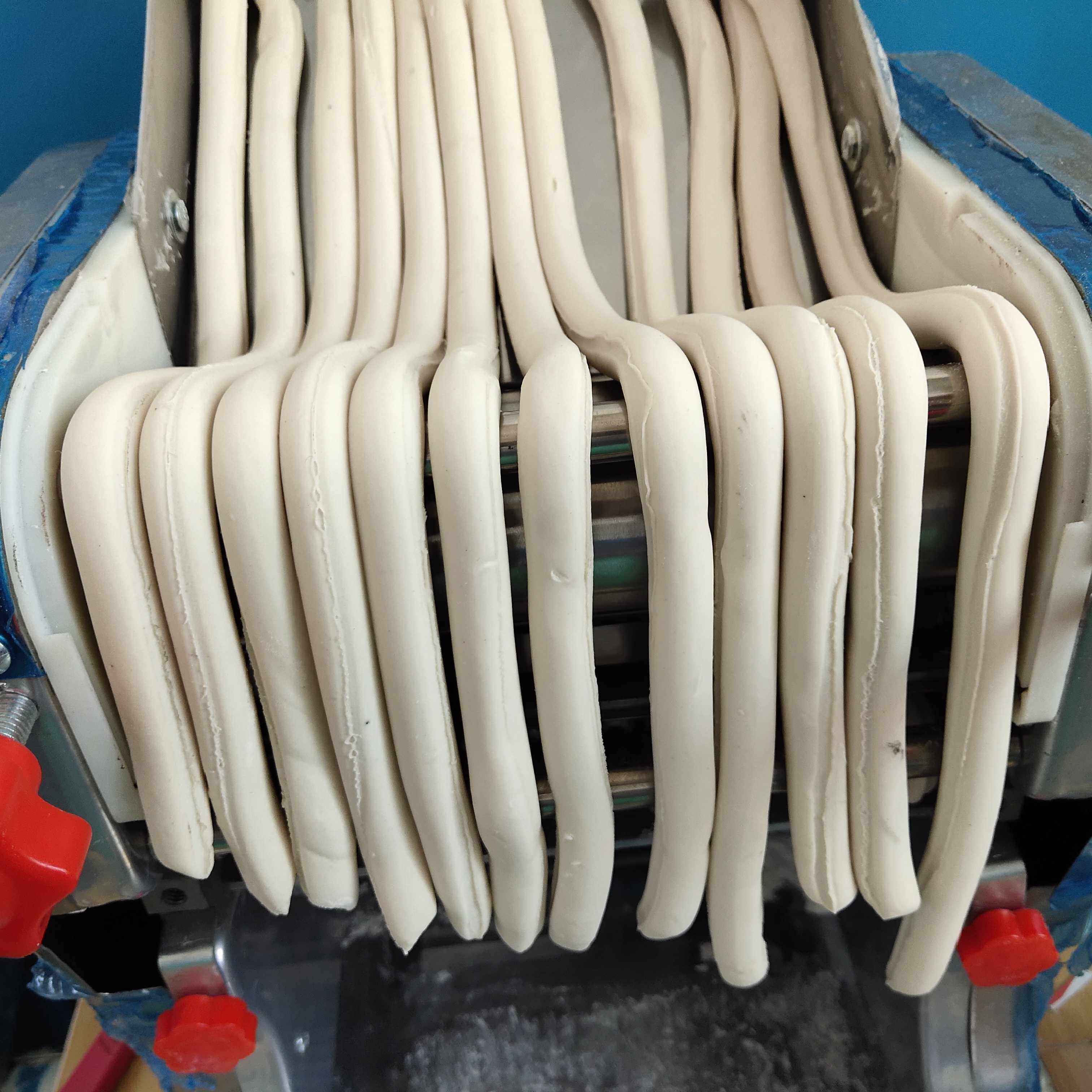 商用板面搓条机仿手工麻花搓条新疆拉条子机面剂子机多功能板面机,厨房/烹饪用具,面条机/压面机,淘宝优惠券,粉丝福利购,淘宝优惠卷