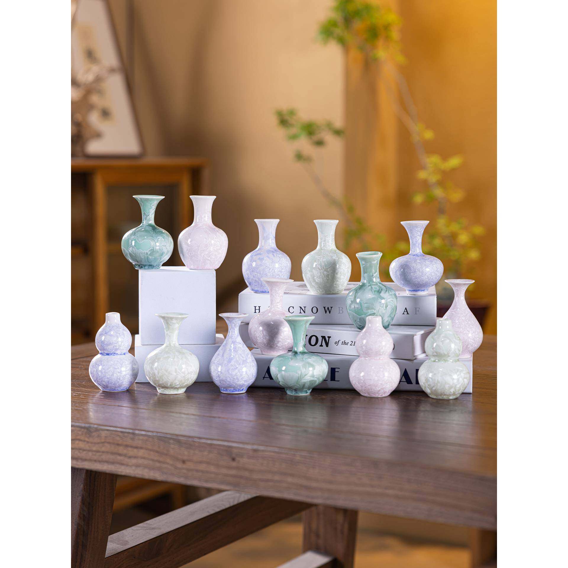 陶瓷小号迷你结晶釉花瓶粉现代简约摆件玄关博古架家用清新装饰品