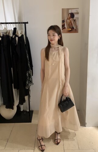 非真实价格：韩国Chic气质温柔小女人设计感时髦休闲连衣裙