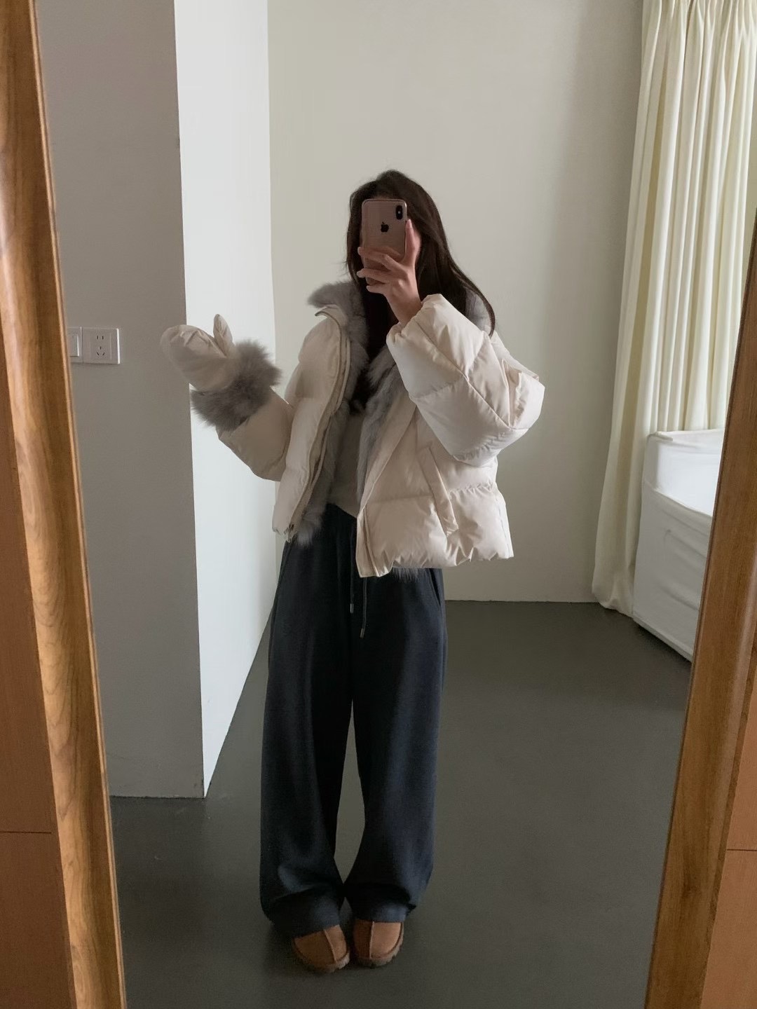 非真实价格：韩国Chic韩系休闲简约百搭狐狸毛领羽绒服外套配手套