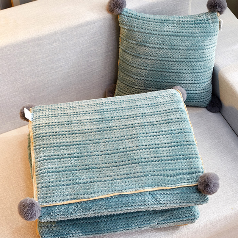 蓝色抱枕被子两用纯色汽车靠背沙发靠垫办公室午休被水晶绒加厚冬