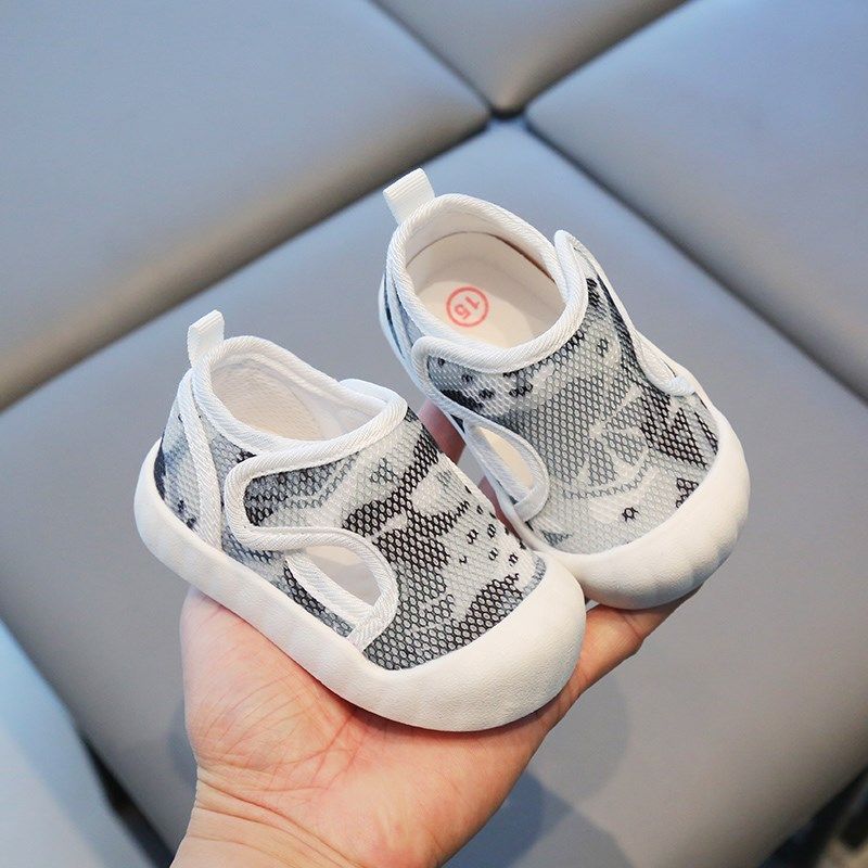 宝宝凉鞋春夏季婴幼儿防滑软底学步鞋子0-3岁2男透气小童小白鞋女