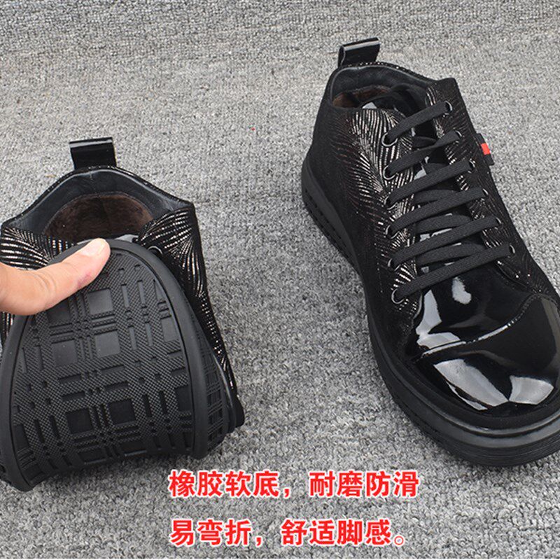 库存冬季男士休闲皮鞋黑色加绒保暖棉鞋亮面平底板鞋漆皮男棉鞋