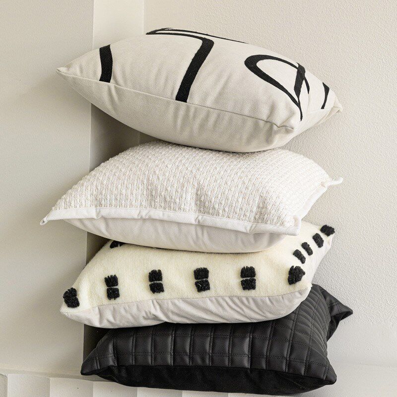 现代简约沙发抱枕客厅高级感黑白靠枕组合床头靠垫办公室靠包可拆